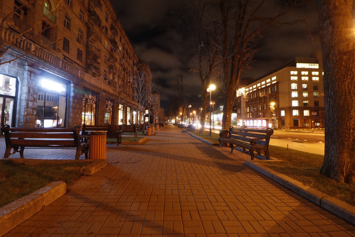 Ночное спокойствие на Крещатике Ночное спокойствие на Крещатике