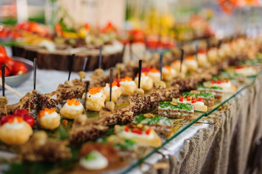Где в Киеве заказать праздничный фуршет для презентации и банкет свадьбы или корпоратива: топ кейтеринговых компаний 7