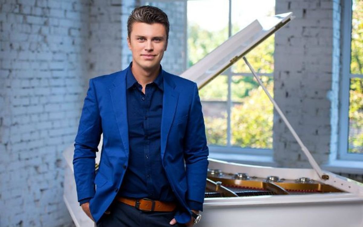 Евгений Хмара даст большой сольный концерт в Киеве