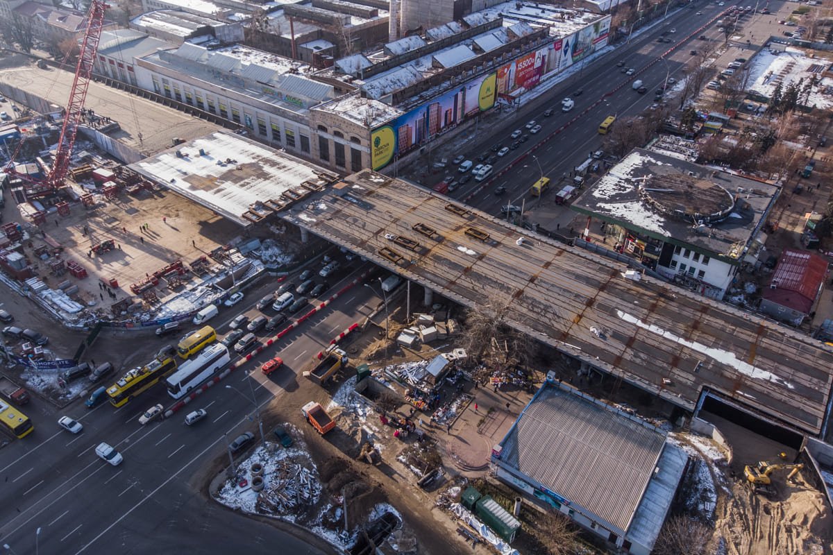 Конструкцию передвинули за 40 минут 