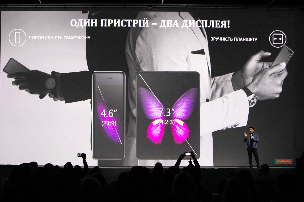 Телефон можно приобрести только по предзаказу Телефон можно приобрести только по предзаказу