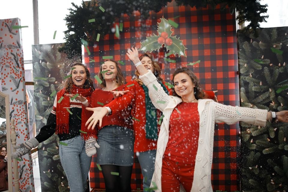 Рождественскую барахолку просто невозможно пропустить! Рождественскую барахолку просто невозможно пропустить!