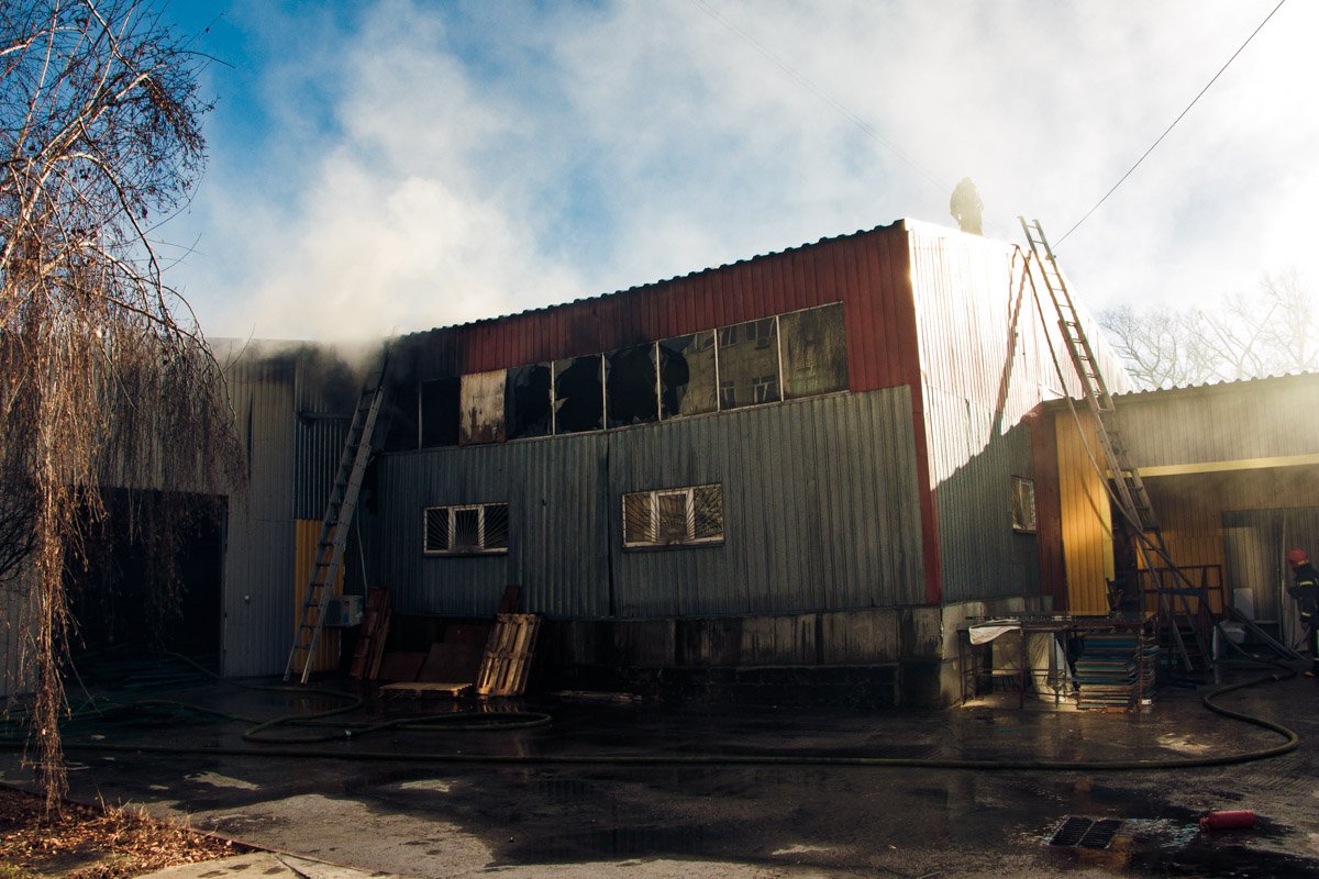 Из-за угрозы распространения огня возгоранию был присвоен ранг повышенной сложности Из-за угрозы распространения огня возгоранию был присвоен ранг повышенной сложности