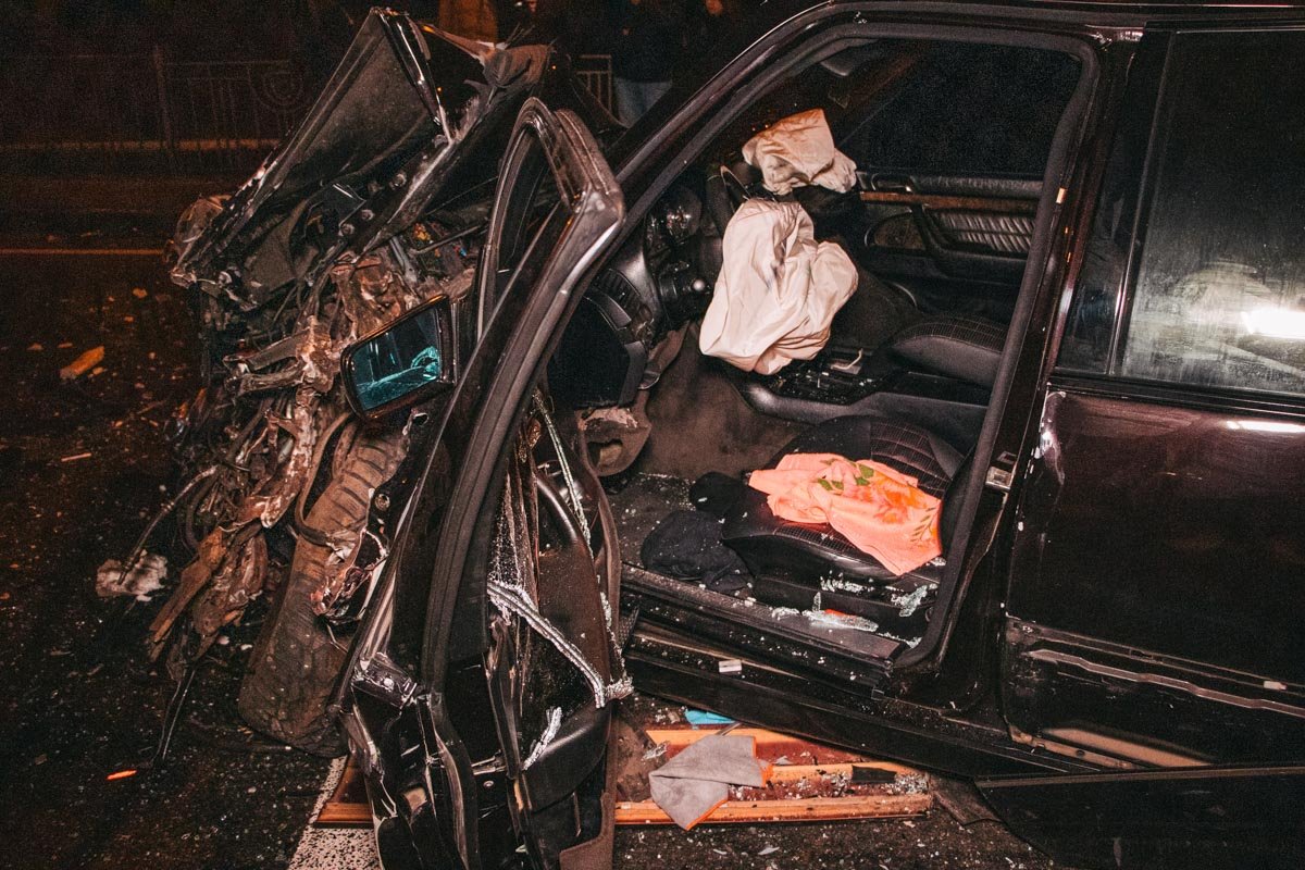 В Броварах Mercedes устроил масштабную аварию 