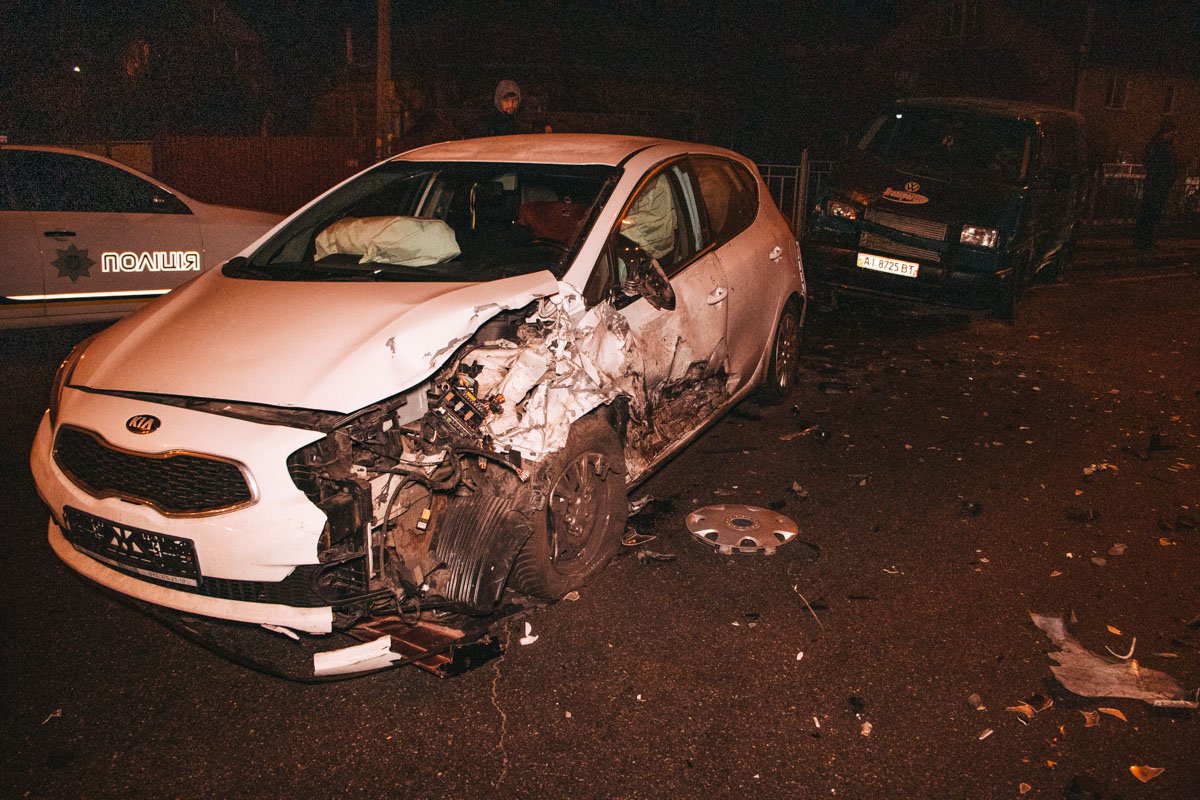 В аварии пострадали 2 человека 