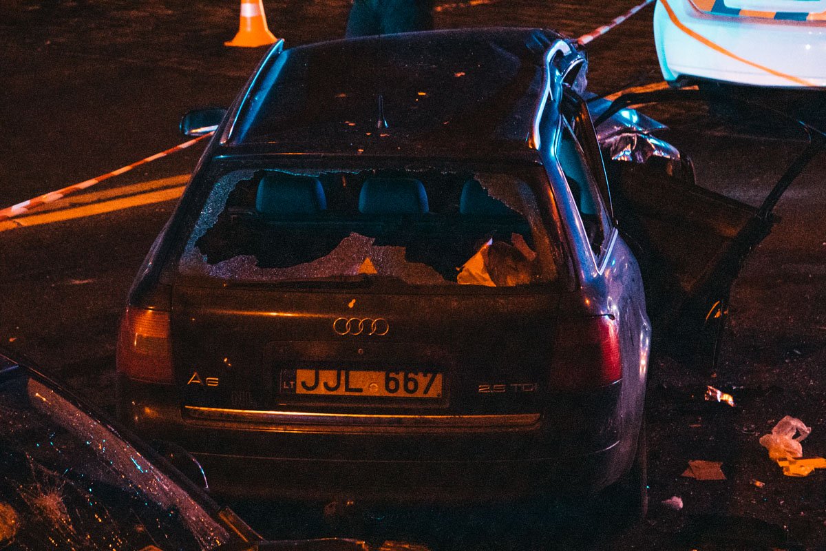 Еще четверых людей забрали медики на скорой 