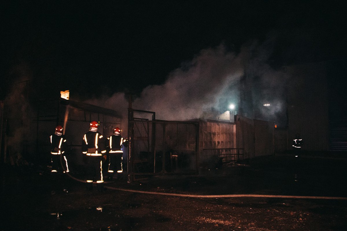 Пламя охватило 60 квадратных метров здания 