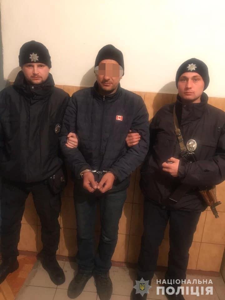 Насильником оказался 38-летний дядя девочки Насильником оказался 38-летний дядя девочки