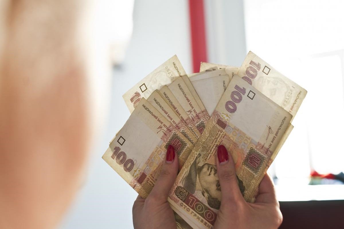 Что по деньгам? Что по деньгам?