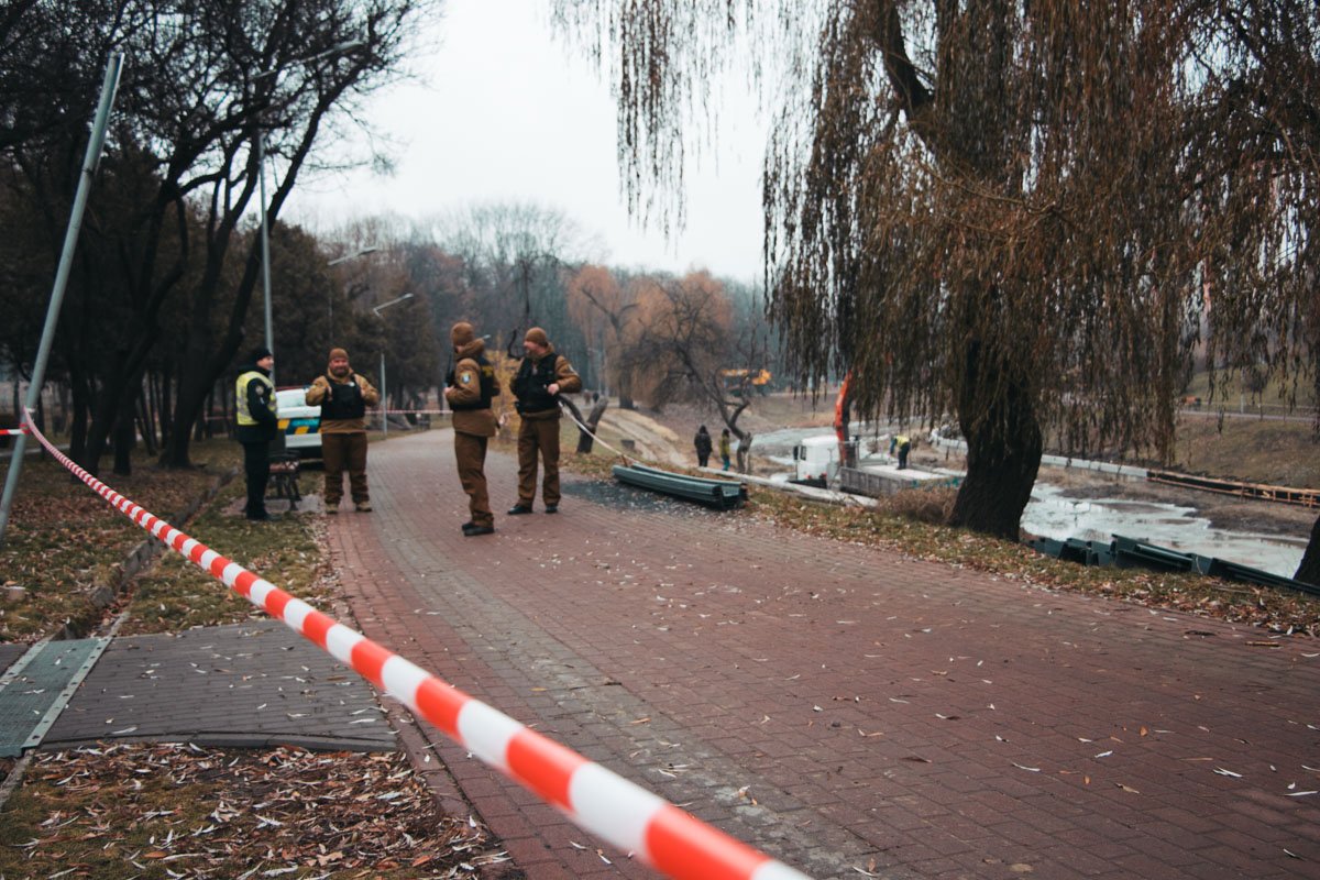 В парке Отрадный обнаружили опасную находку 