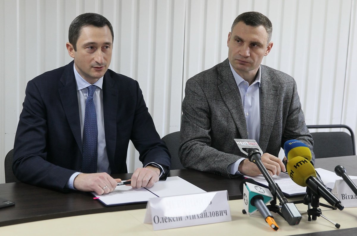 Мэр Киева Виталий Кличко и глава Киевской ОГА Олексей Чернышов Мэр Киева Виталий Кличко и глава Киевской ОГА Олексей Чернышов