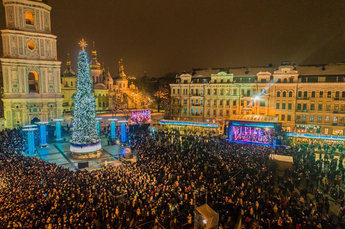 Куда пойти в Киеве на выходных: Winterra, фестиваль китайских фонарей и фабрика грез 9