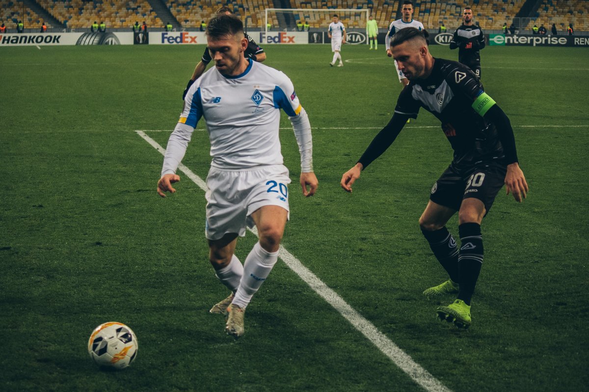 Александр Караваев начал игру на позиции правого вингера