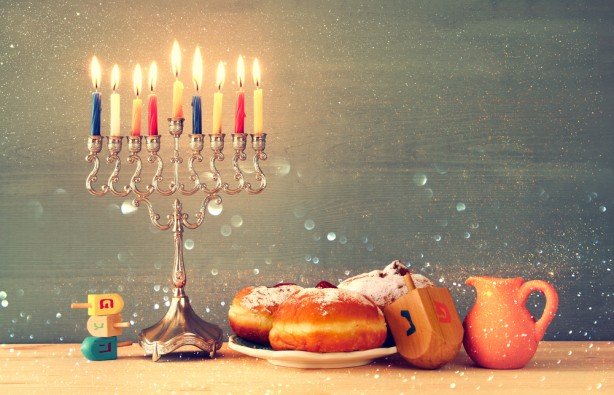 Сейчас же Ханука - это во всех смыслах светлый праздник, который дарит море позитивных эмоций