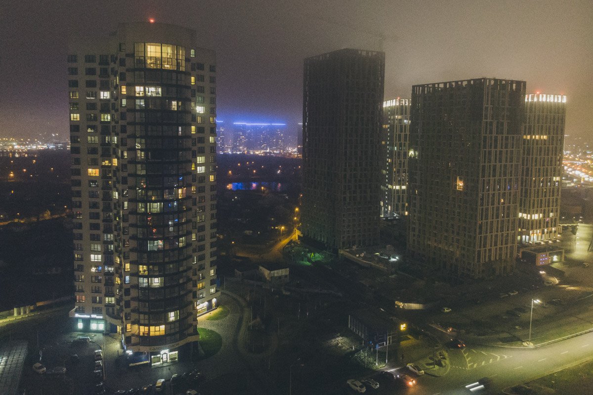 Совсем скоро и эти дома засветятся огнями