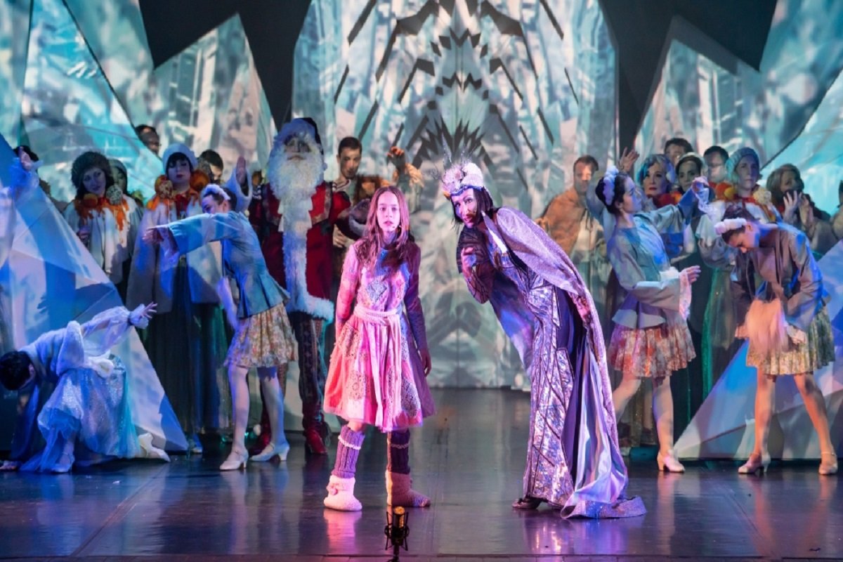 Посмотреть спектакль и окунуться в сказку