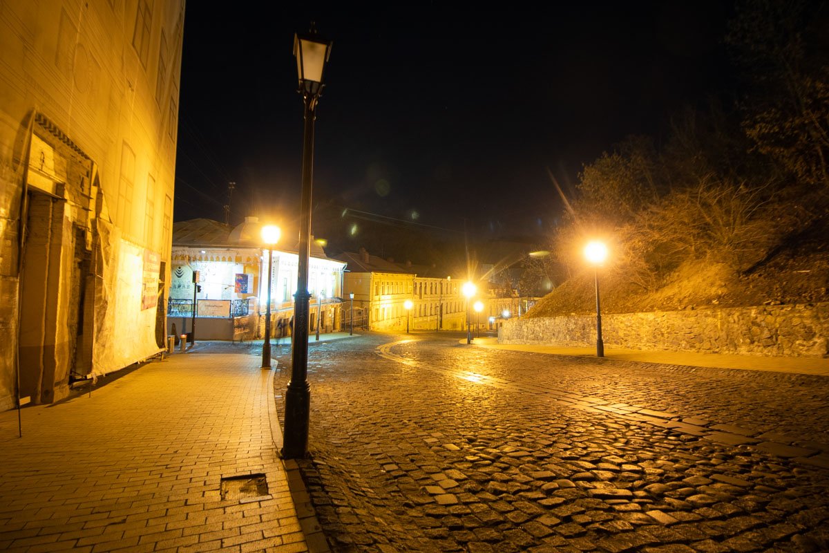 Вы еще наслаждаетесь праздничной атмосферой, но скоро от нее устанете и сможете по достоинству оценить наши снимки