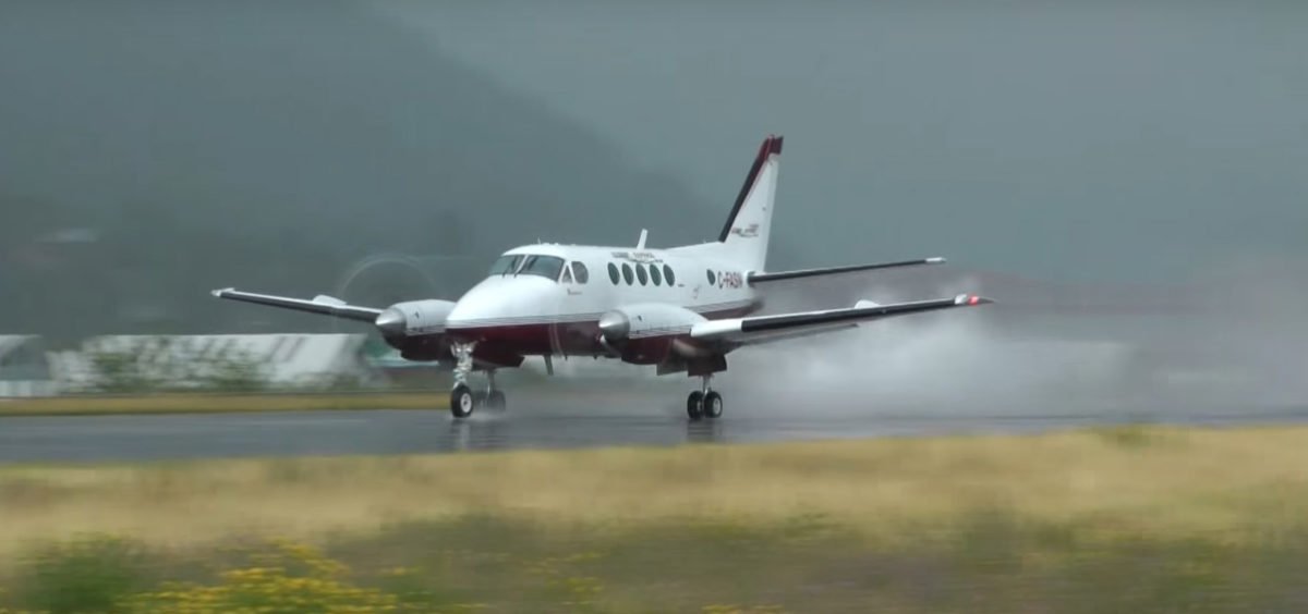 В результате крушения самолета погибли девять человек В результате крушения самолета погибли девять человек