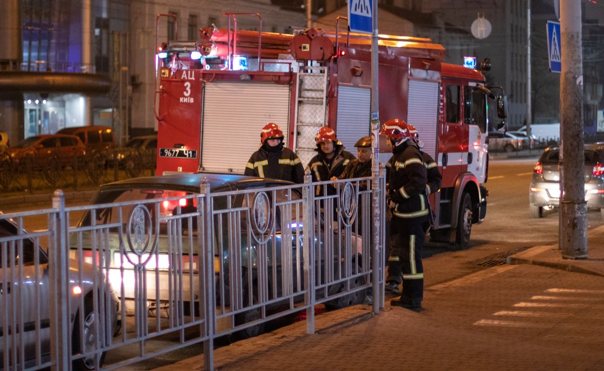 К моменту приезда спасателей "Таврию" откатили на обочину К моменту приезда спасателей "Таврию" откатили на обочину