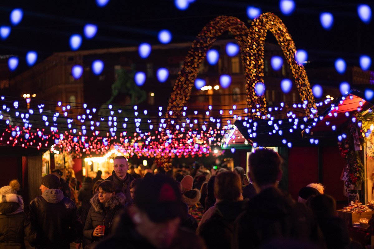Возможно, загадав желание возле главное елки страны, шансов на его исполнение станет больше Возможно, загадав желание возле главное елки страны, шансов на его исполнение станет больше