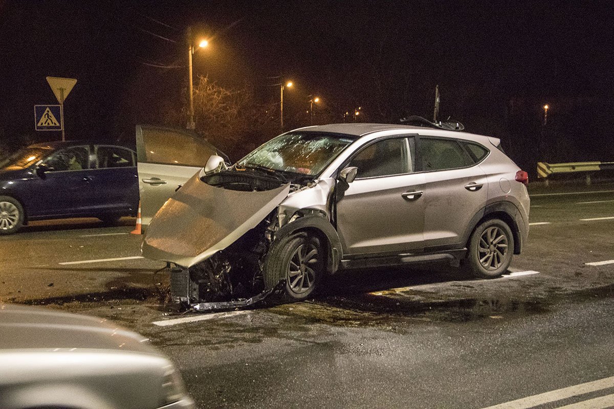 Водитель Hyundai вылетел на встречную полосу, где совершил столкновение 