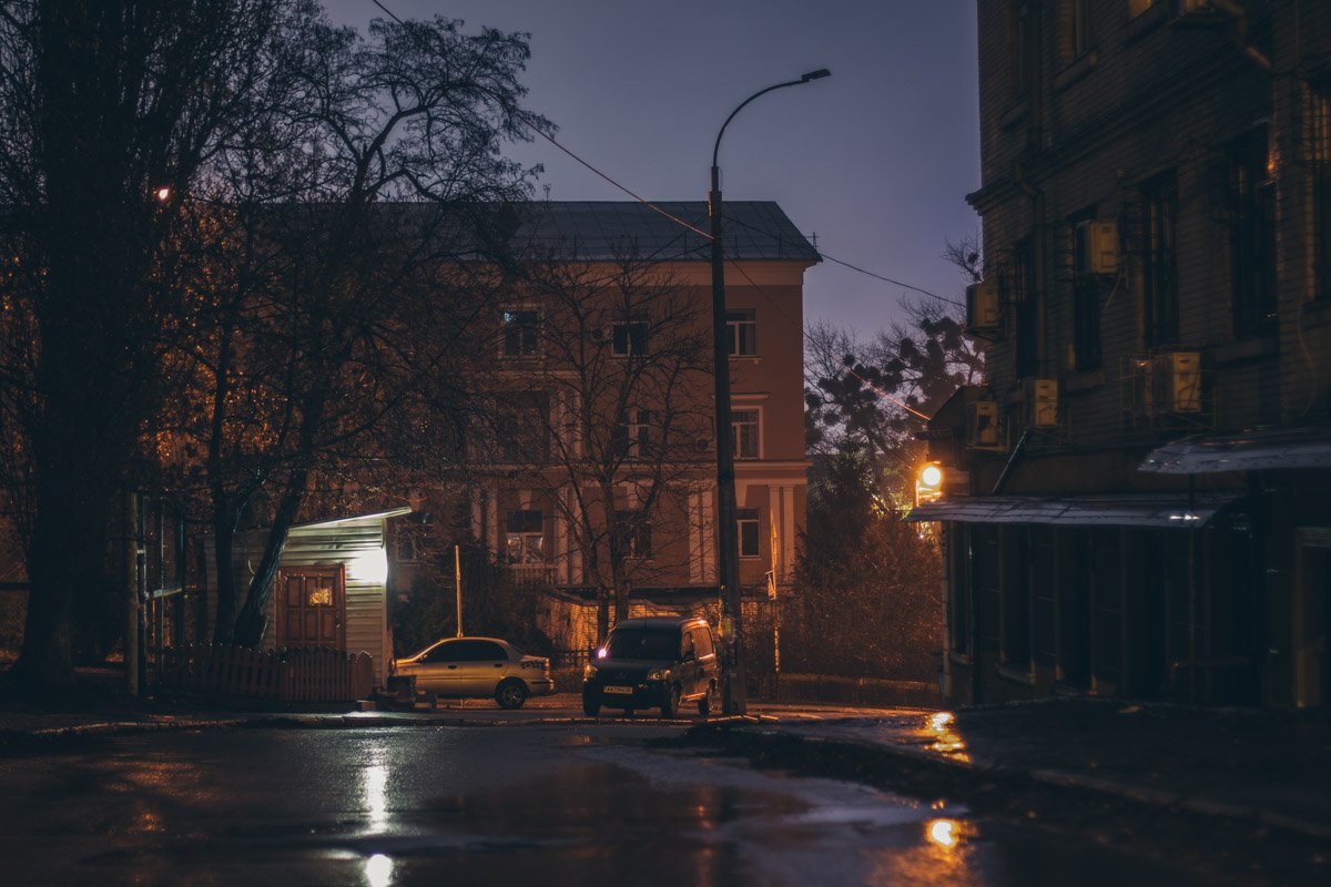 Вид на пересечение с улицей Стадионной, где Богдановская и заканчивается Вид на пересечение с улицей Стадионной, где Богдановская и заканчивается