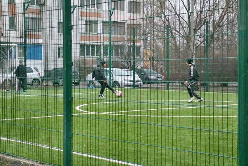 Искусственное покрытие позволит играть на нем круглый год Искусственное покрытие позволит играть на нем круглый год