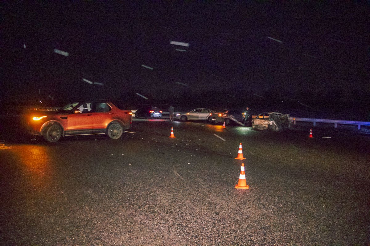 В ночь на 30 декабря на 43-километре трассы Киев-Одесса произошло серьезное ДТП с пострадавшими