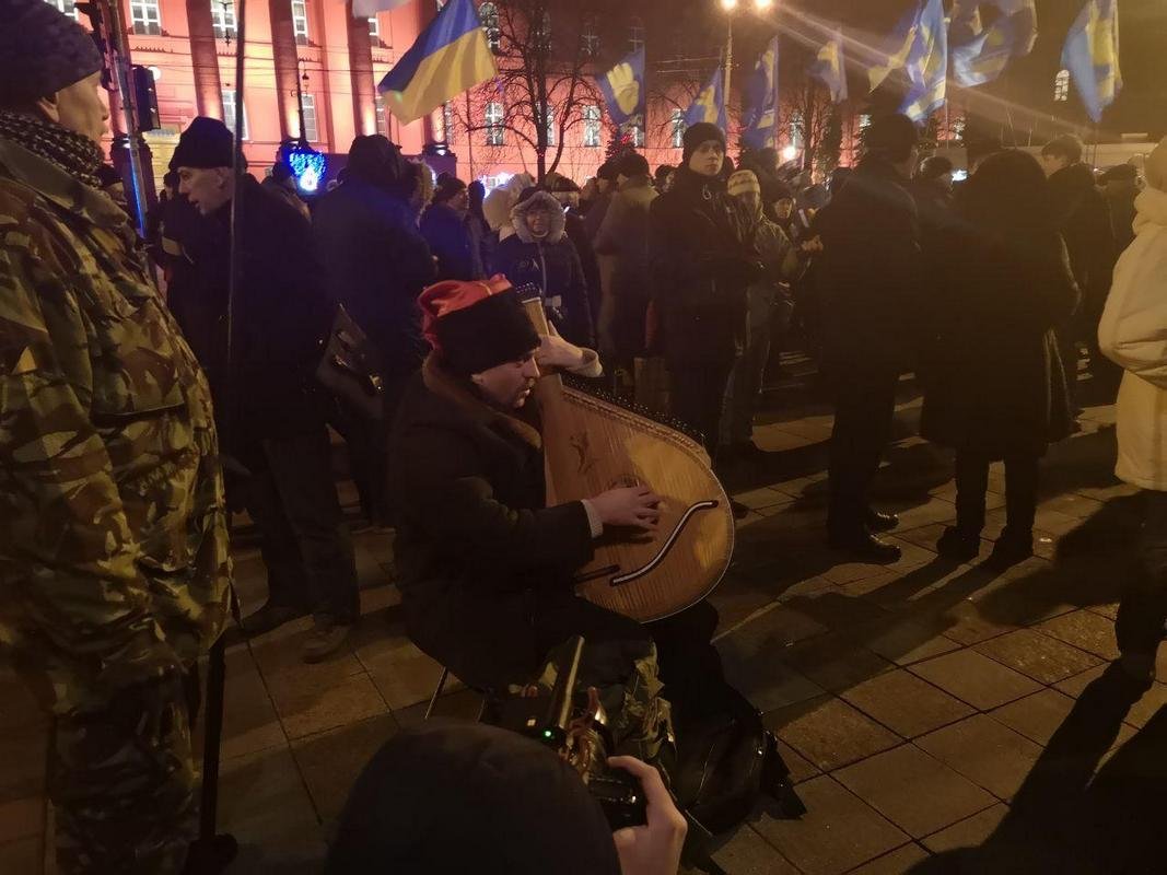 На это событие пришли около тысячи националистов