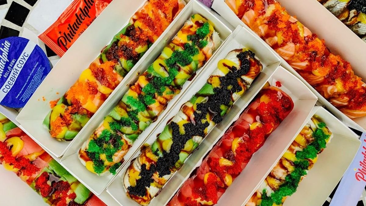 С 15 декабря роллы и боулы начли готовить на новом фудкорте ТРЦ Lavina Mall