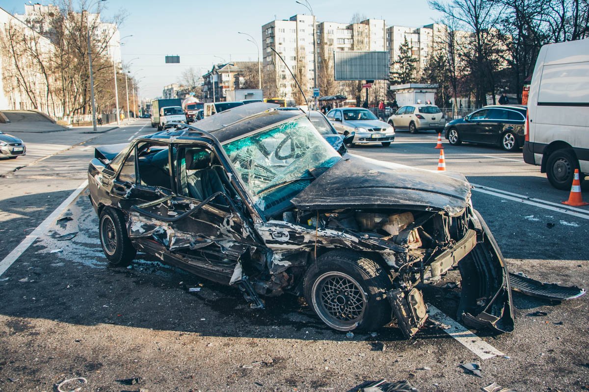 Тело погибшего вырезали спасатели