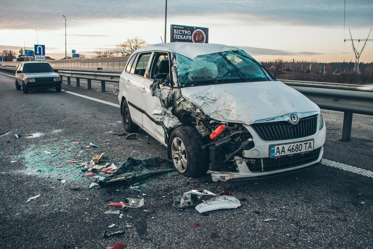 После оформления ДТП машину поставили на колеса После оформления ДТП машину поставили на колеса