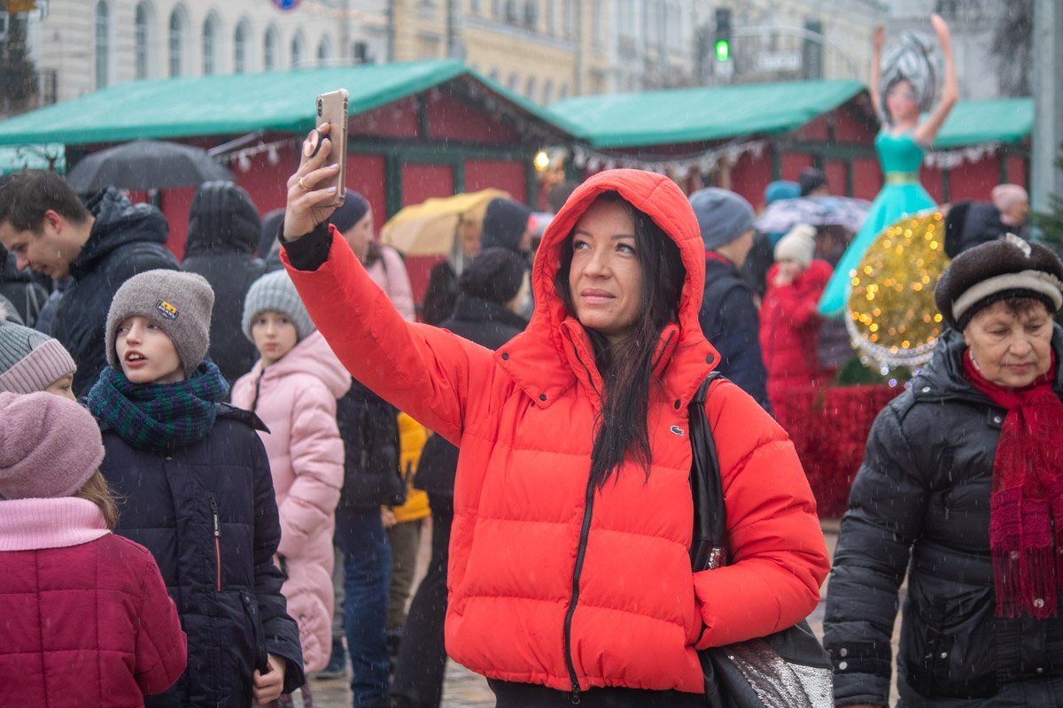Вы тоже уже сфотографировали главную елку?