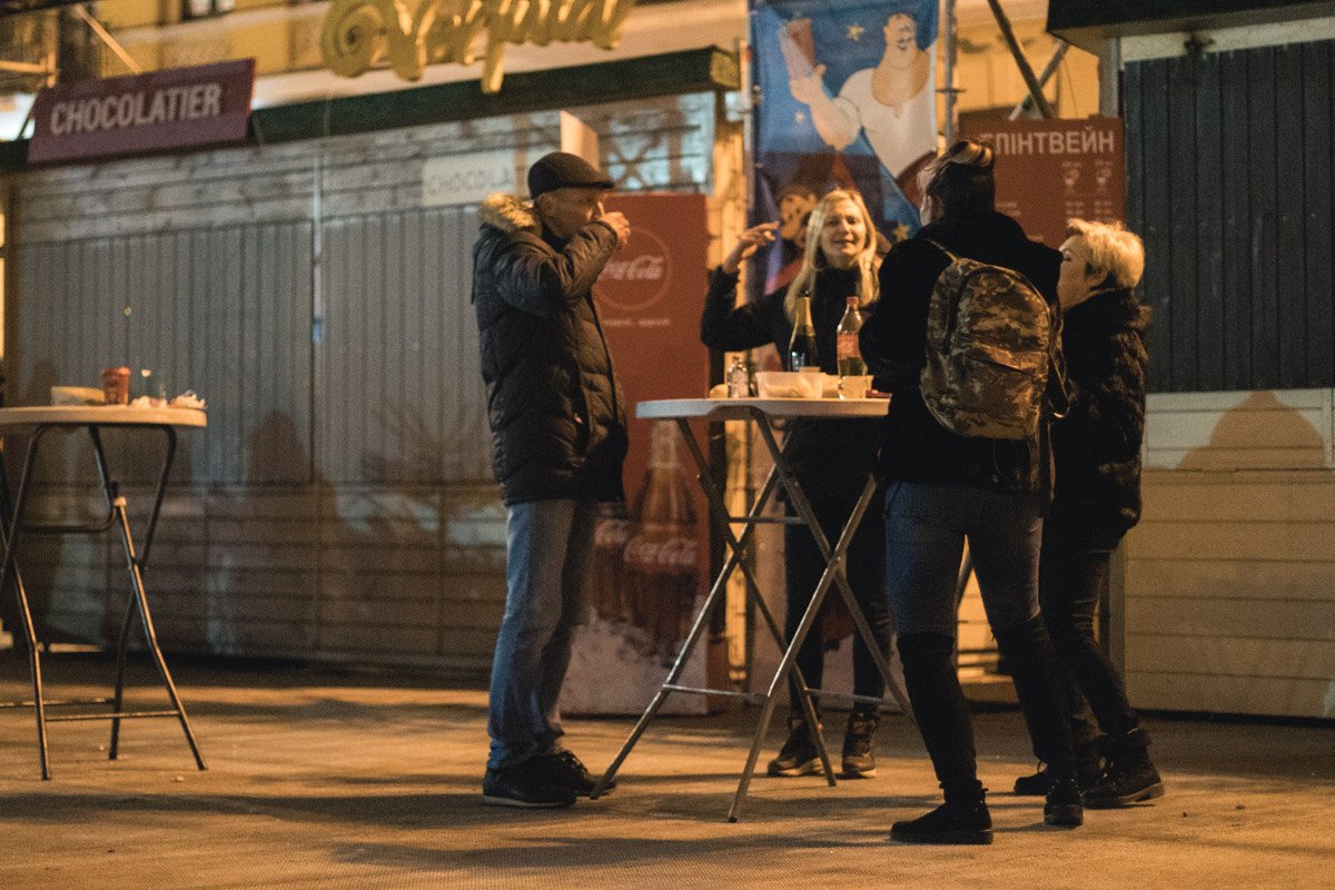 Те, кто все-таки выбрался на улицу, скорее всего, замерзли Те, кто все-таки выбрался на улицу, скорее всего, замерзли