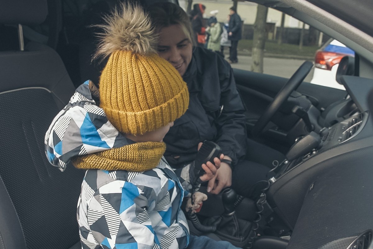 Наверное, каждый мальчишка мечтал стать полицейским и ловить бандитов!