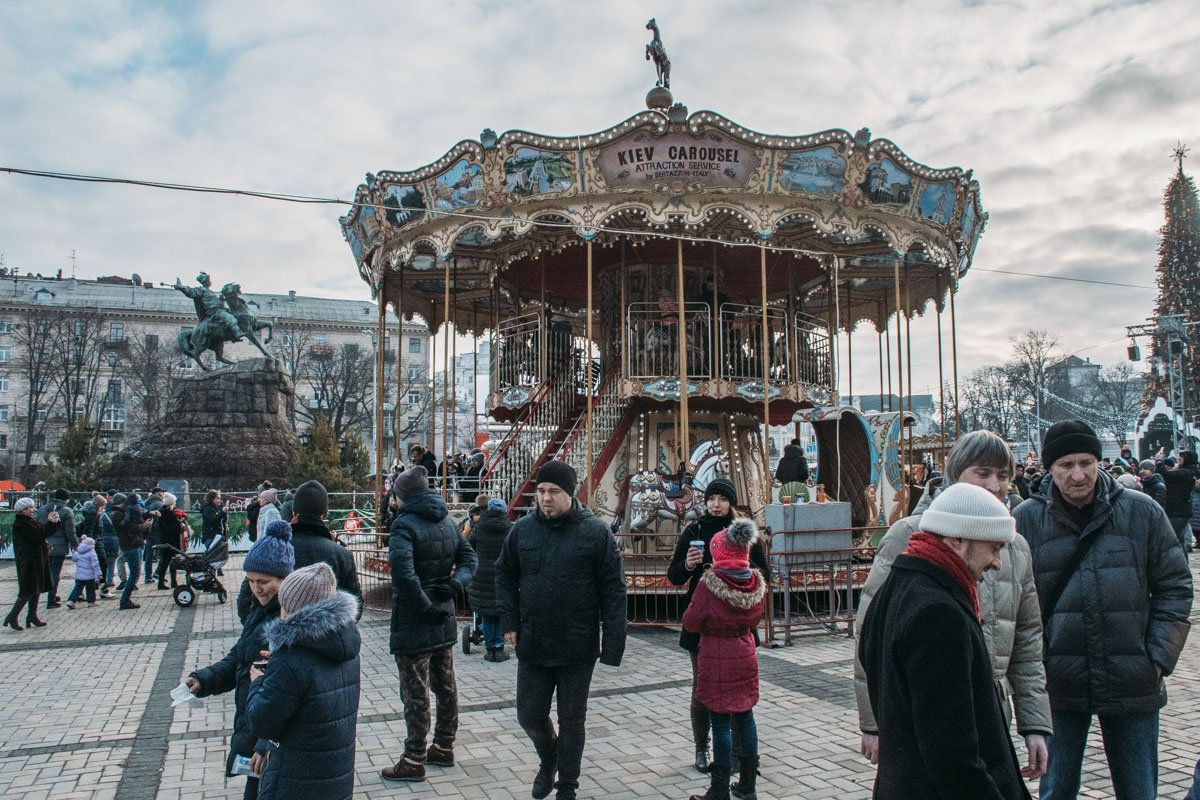 Карусель - аттракцион вне времени 