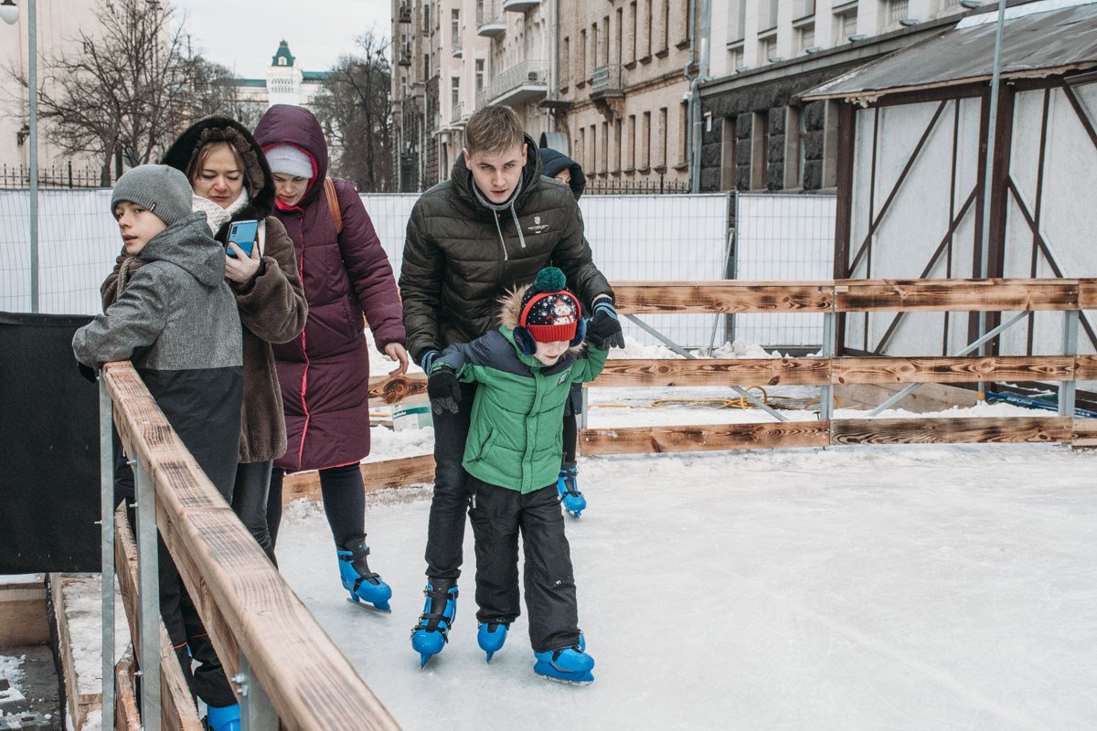 Каток появился накануне Нового года Каток появился накануне Нового года