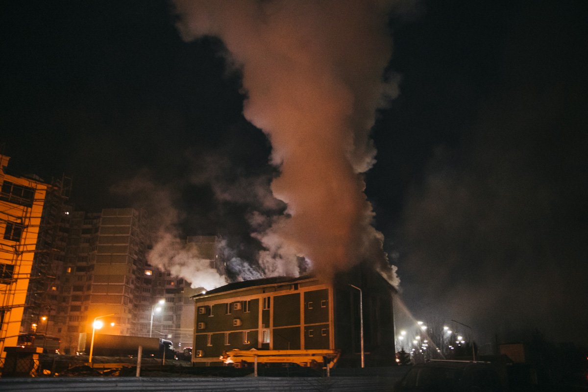 Лишь в 07:03 пожар удалось ликвидировать