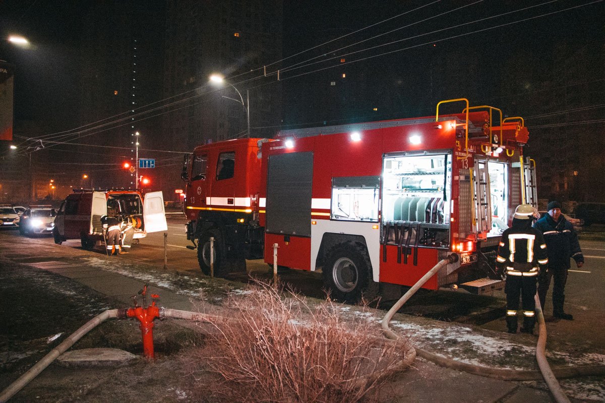 На месте работали 14 единиц техники и 56 человек личного состава