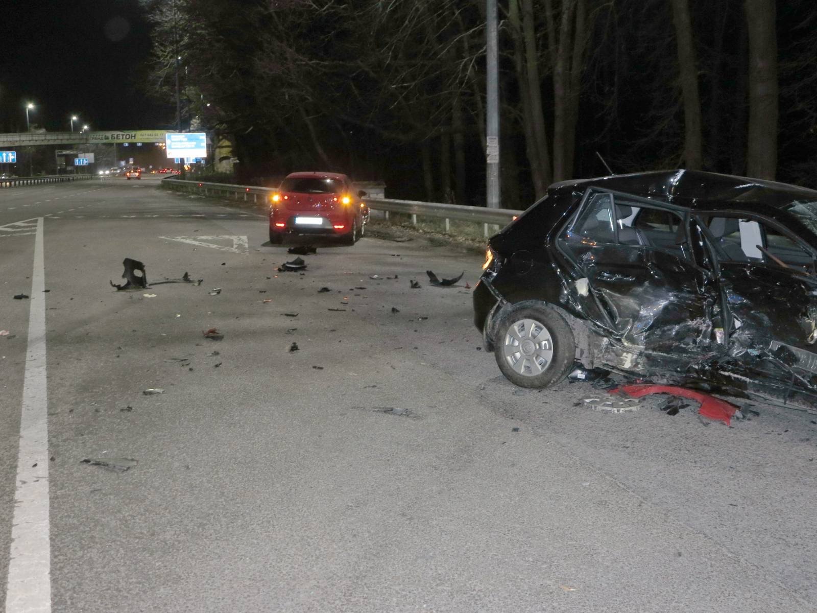 В Святошинском районе Киева на житомирской трассе столкнулись Skoda Fabia и Seat Leon Cupra В Святошинском районе Киева на житомирской трассе столкнулись Skoda Fabia и Seat Leon Cupra