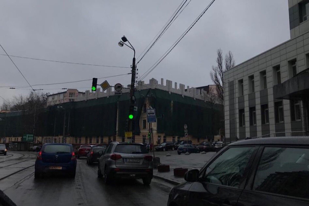 Надстройка появилась на здании бизнес-центра