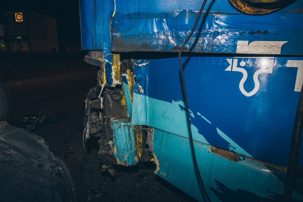 К счастью, в троллейбусе не было пассажиров