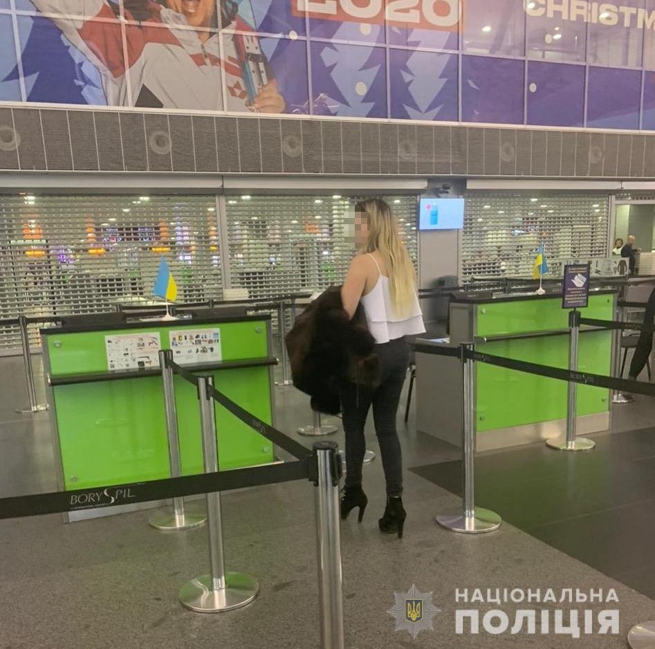 Девушкам предлагали высокооплачиваемую работу моделями за границей