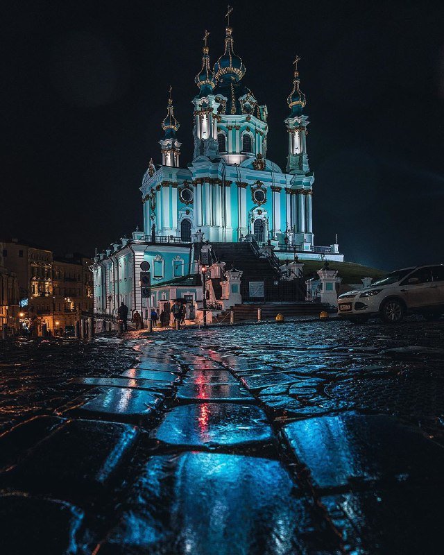 Все оттенки синего в фотографии @ihor.goncharenko Все оттенки синего в фотографии @ihor.goncharenko