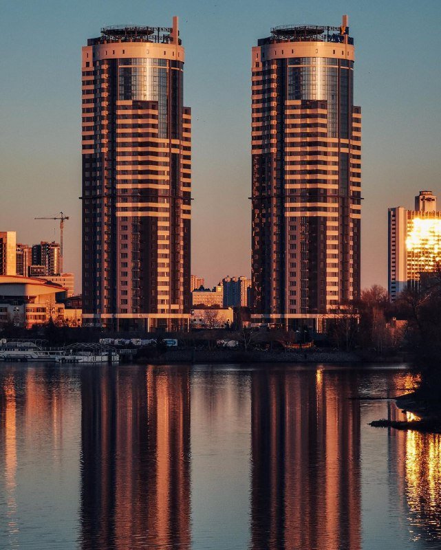 Наши столичные башни-близнецы от @fantakr Наши столичные башни-близнецы от @fantakr