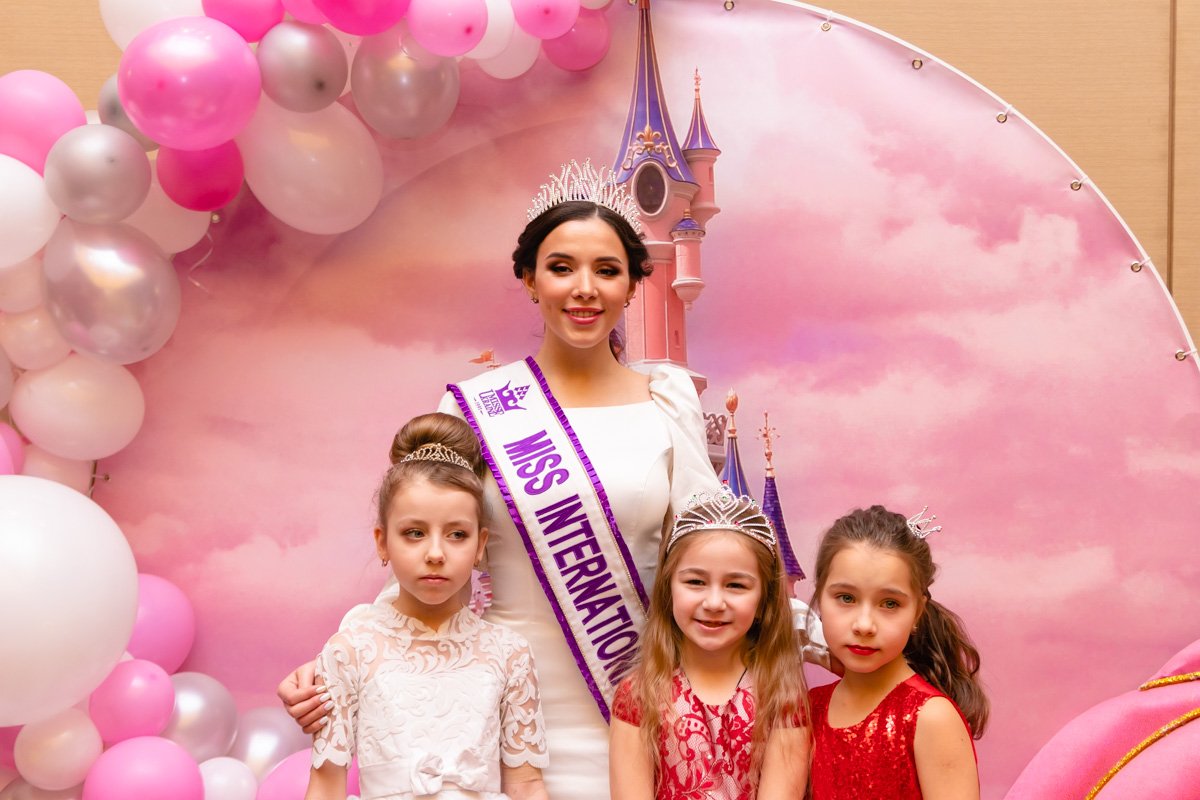 Еще одна красотка с добрым сердцем - Марина Киосе Еще одна красотка с добрым сердцем - Марина Киосе