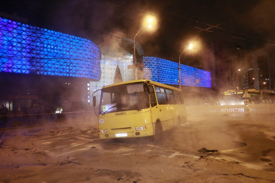 Из маршрутки эвакуировали 4 человека 