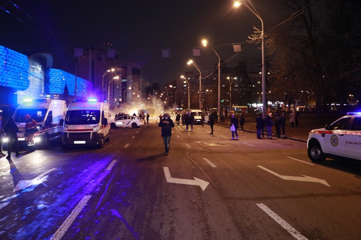 Сейчас на месте аварии