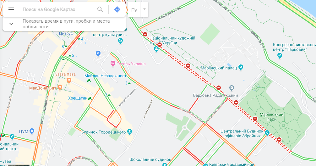 В результате перекрытия улиц митингующими в центре Киева образовались пробки