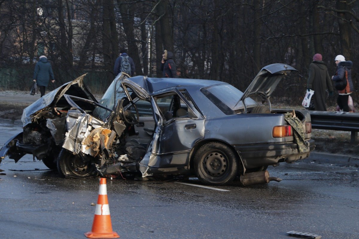 Как сообщают полицейские, управляющий Sierra погиб буквально сразу Как сообщают полицейские, управляющий Sierra погиб буквально сразу